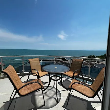 Modern Beachfront With Pool * Равда