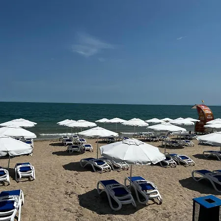 Appartamento Modern Beachfront With Pool *